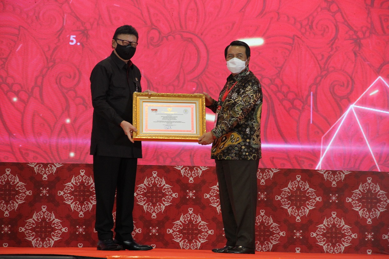 Kemenpan RB Reward to MA.JPG