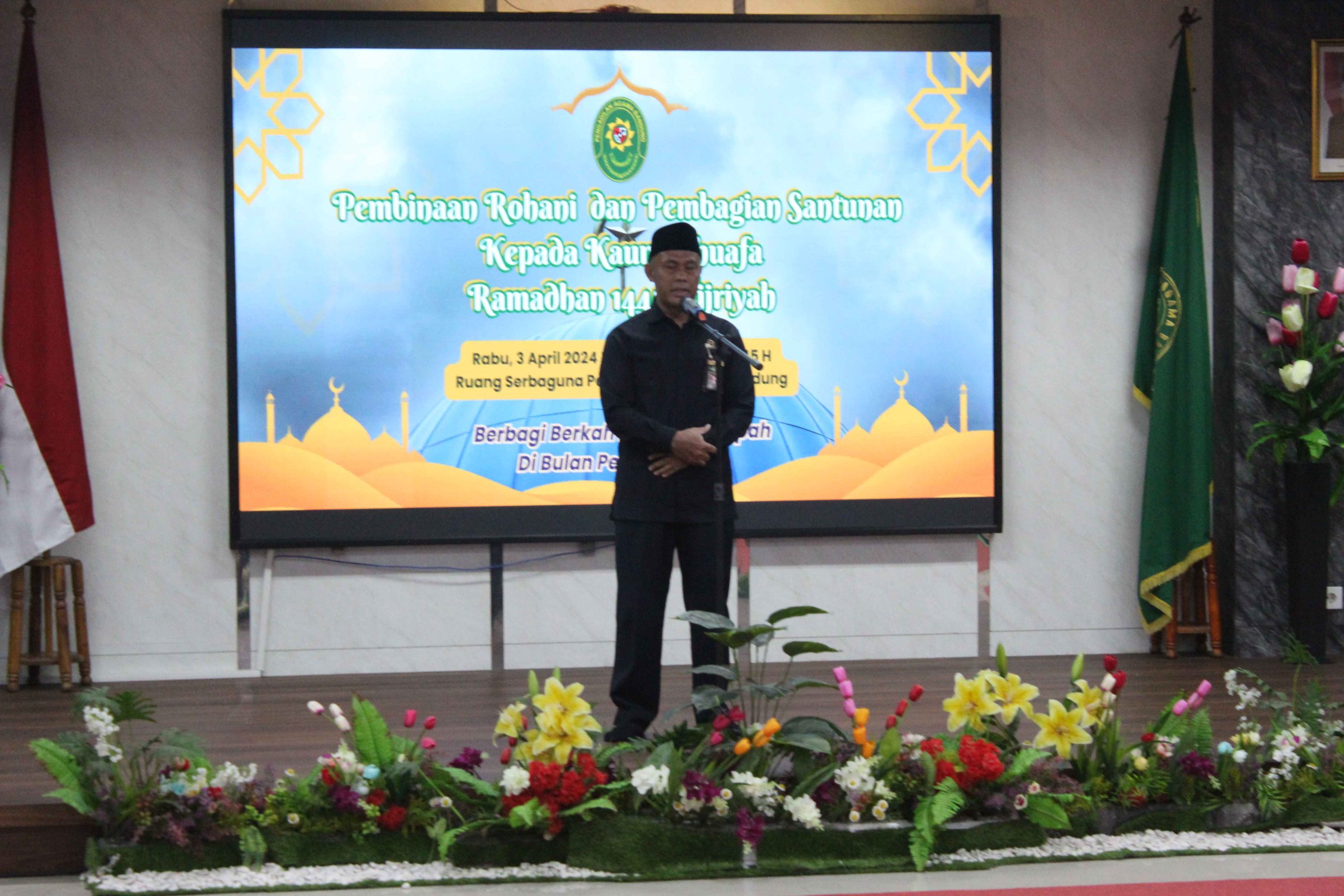 pembinaan rohani dan pemberian santunan 4